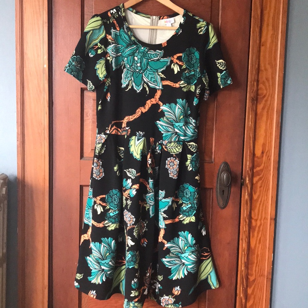 Floral dress with pockets